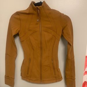 Lululemon Define Jacket in Roasted Brown (size 0)